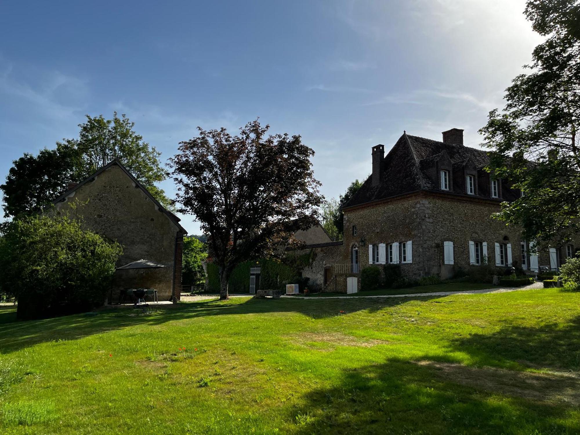 Maison D'Hotes Le Prieure Du Preux Sepeaux-Saint-Romain Exteriör bild